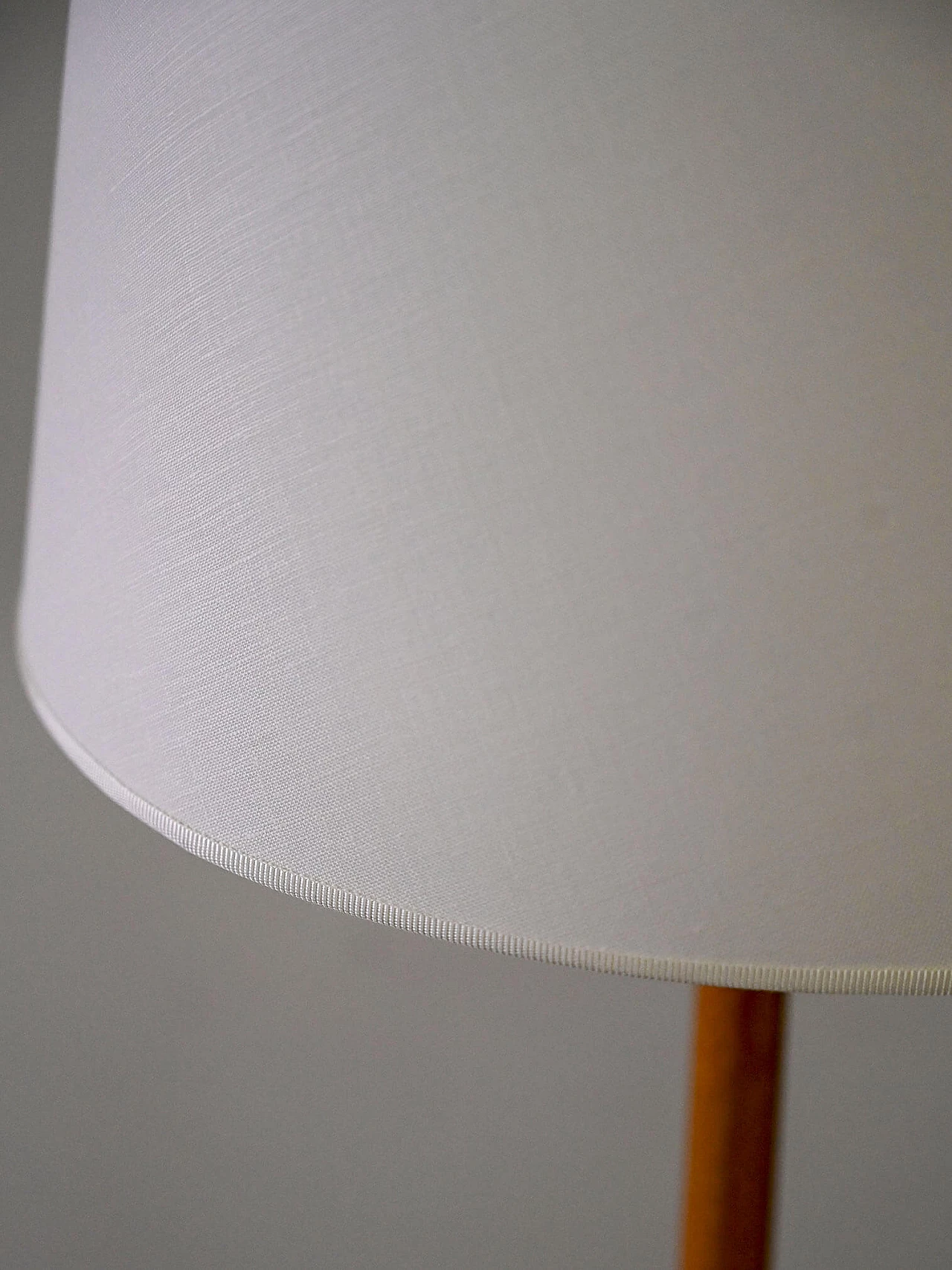 Pair of oak floor lamps attributed to Carl Malmsten, 1960s 5