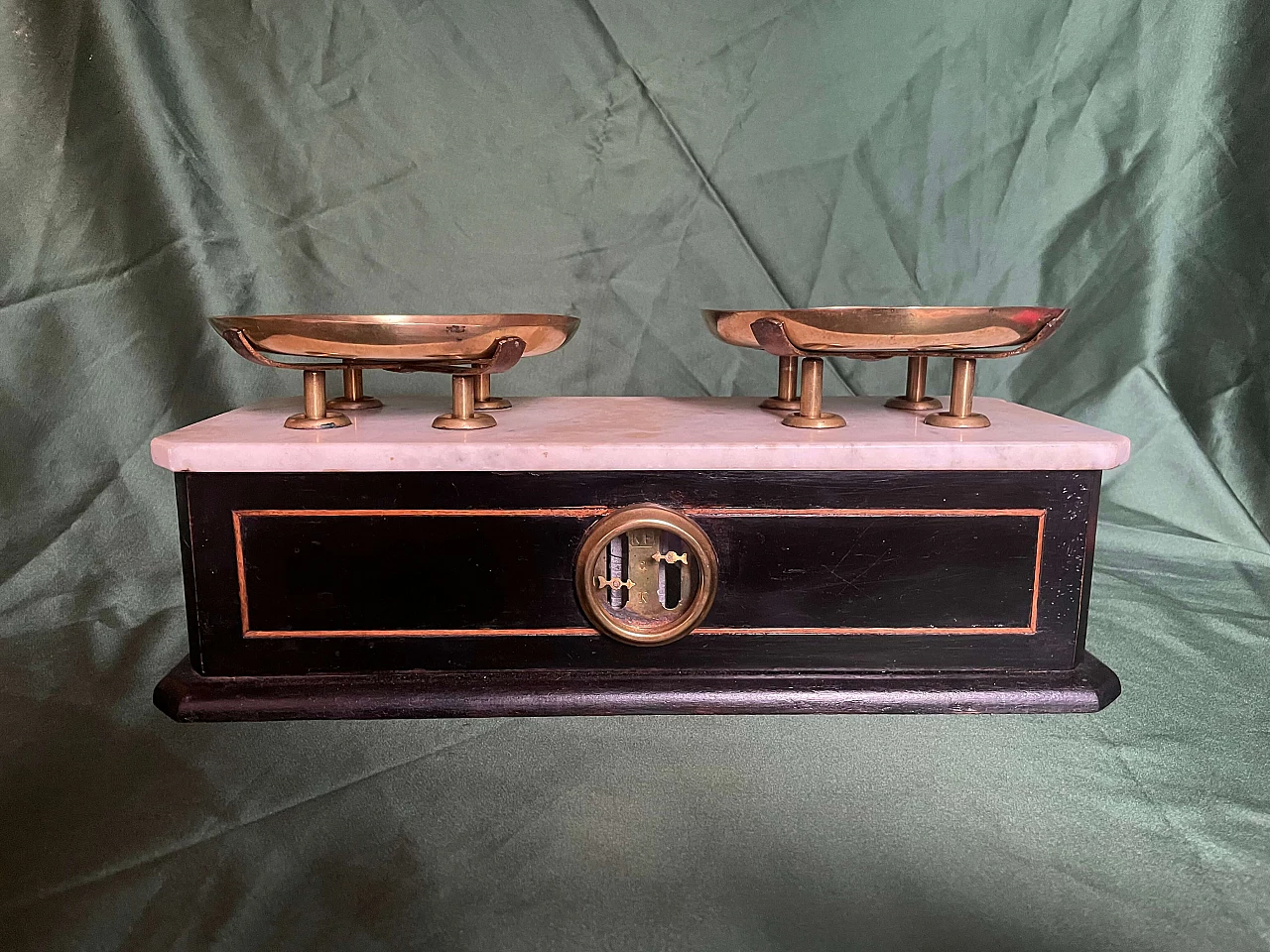 Two-plate scales made of brass, wood and marble, 1920s 1
