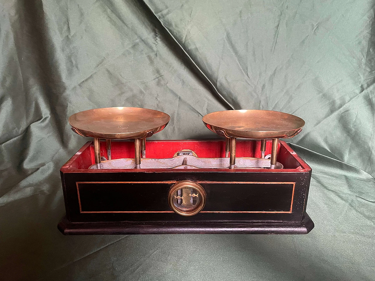 Two-plate scales made of brass, wood and marble, 1920s 16