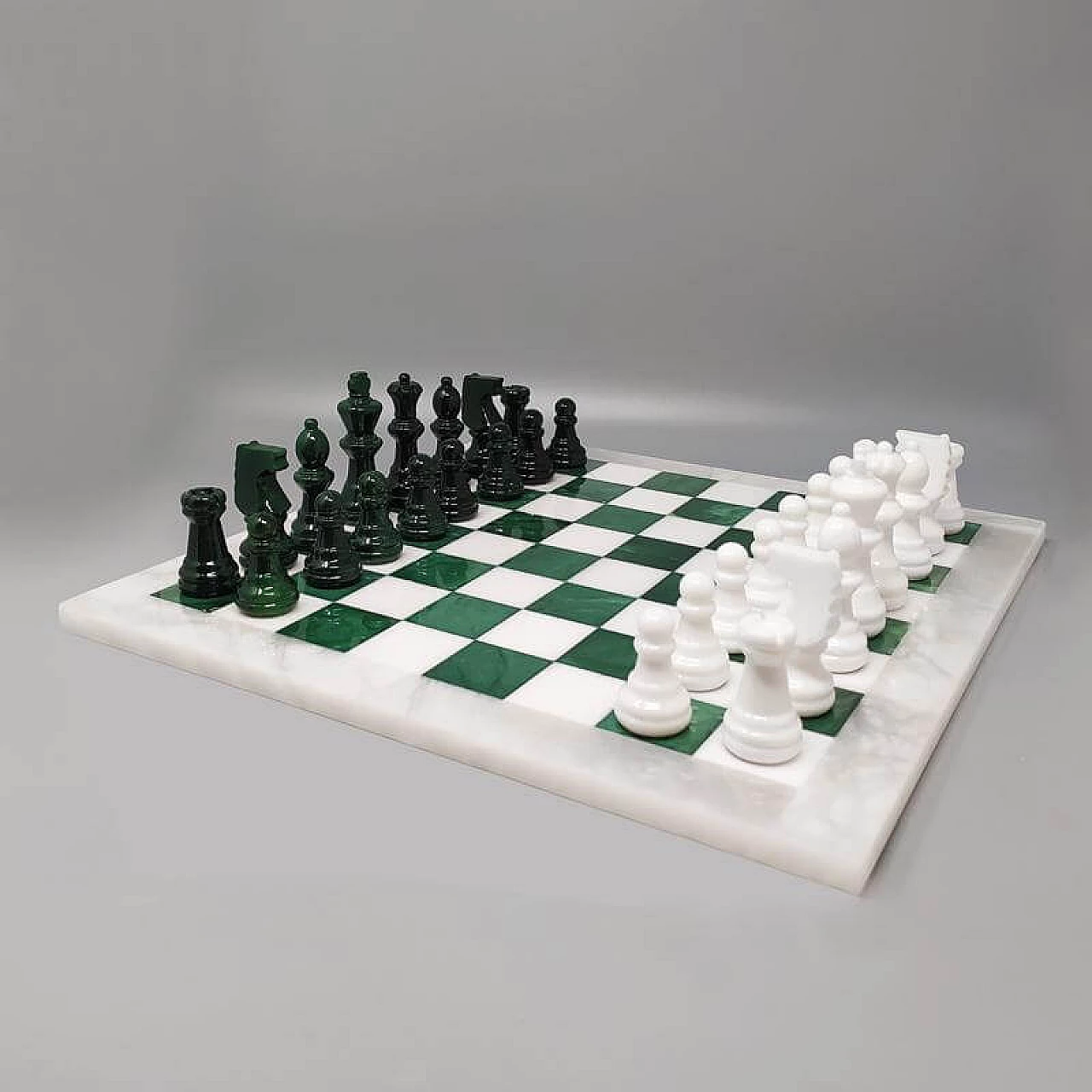 Scacchiera e scacchi in alabastro di Volterra bianco e verde, anni '70 2