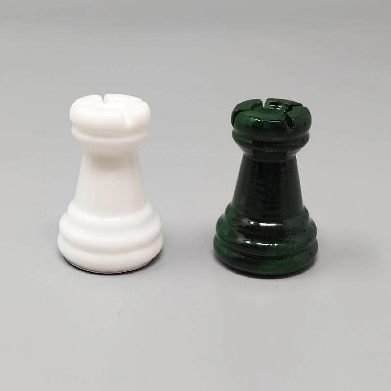 Scacchiera e scacchi in alabastro di Volterra bianco e verde, anni '70 11