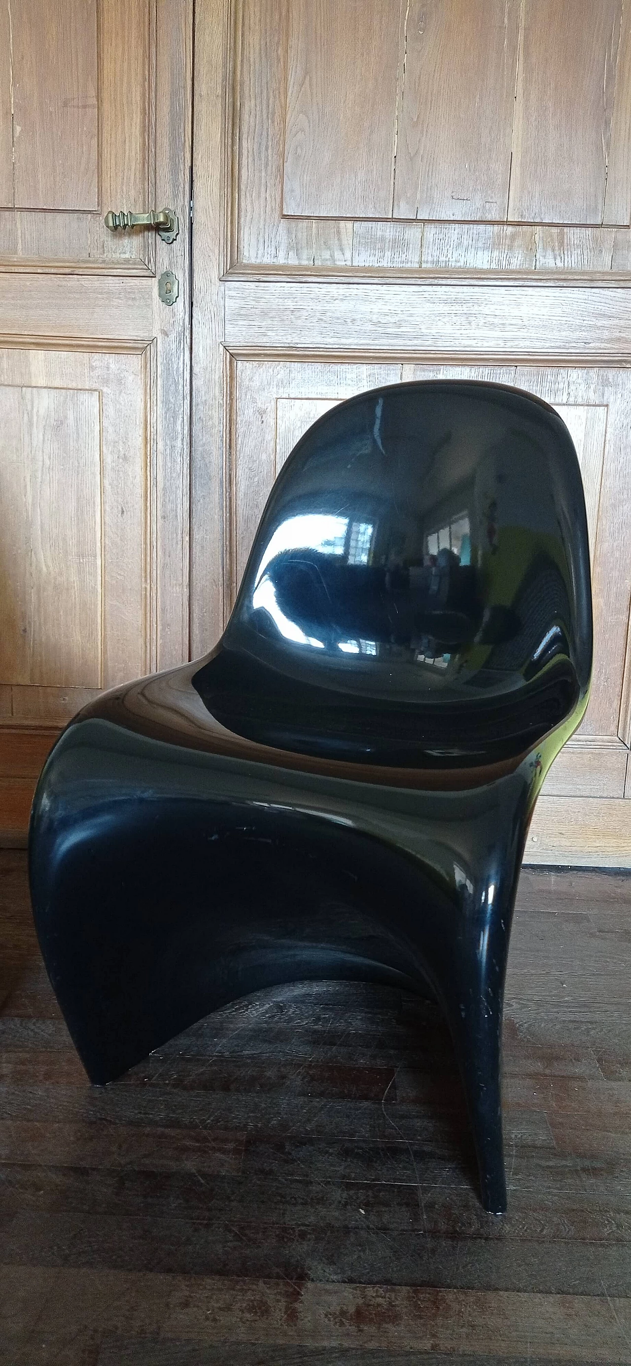 Coppia di sedie Verner Panton in schiuma poliuretanica lucida nera per Vitra, 2006 14