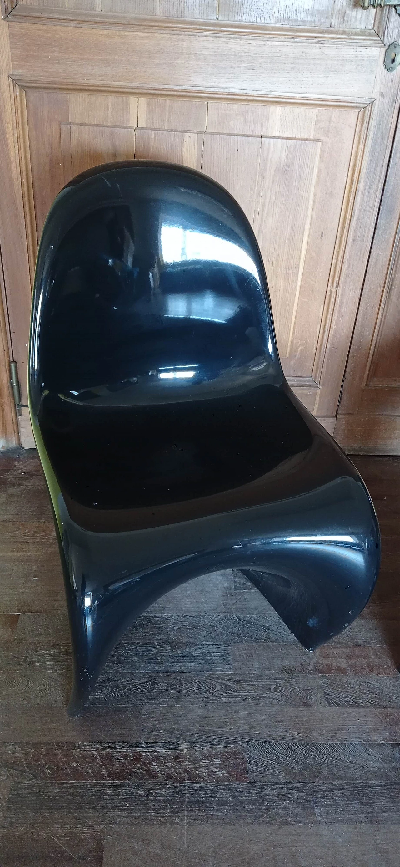 Coppia di sedie Verner Panton in schiuma poliuretanica lucida nera per Vitra, 2006 16