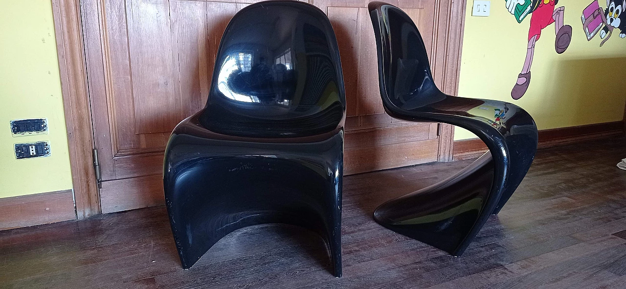 Coppia di sedie Verner Panton in schiuma poliuretanica lucida nera per Vitra, 2006 51