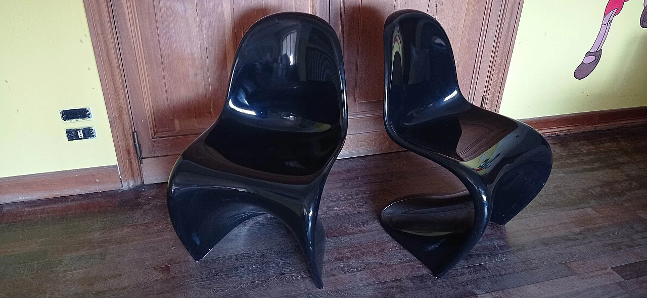 Coppia di sedie Verner Panton in schiuma poliuretanica lucida nera per Vitra, 2006 52