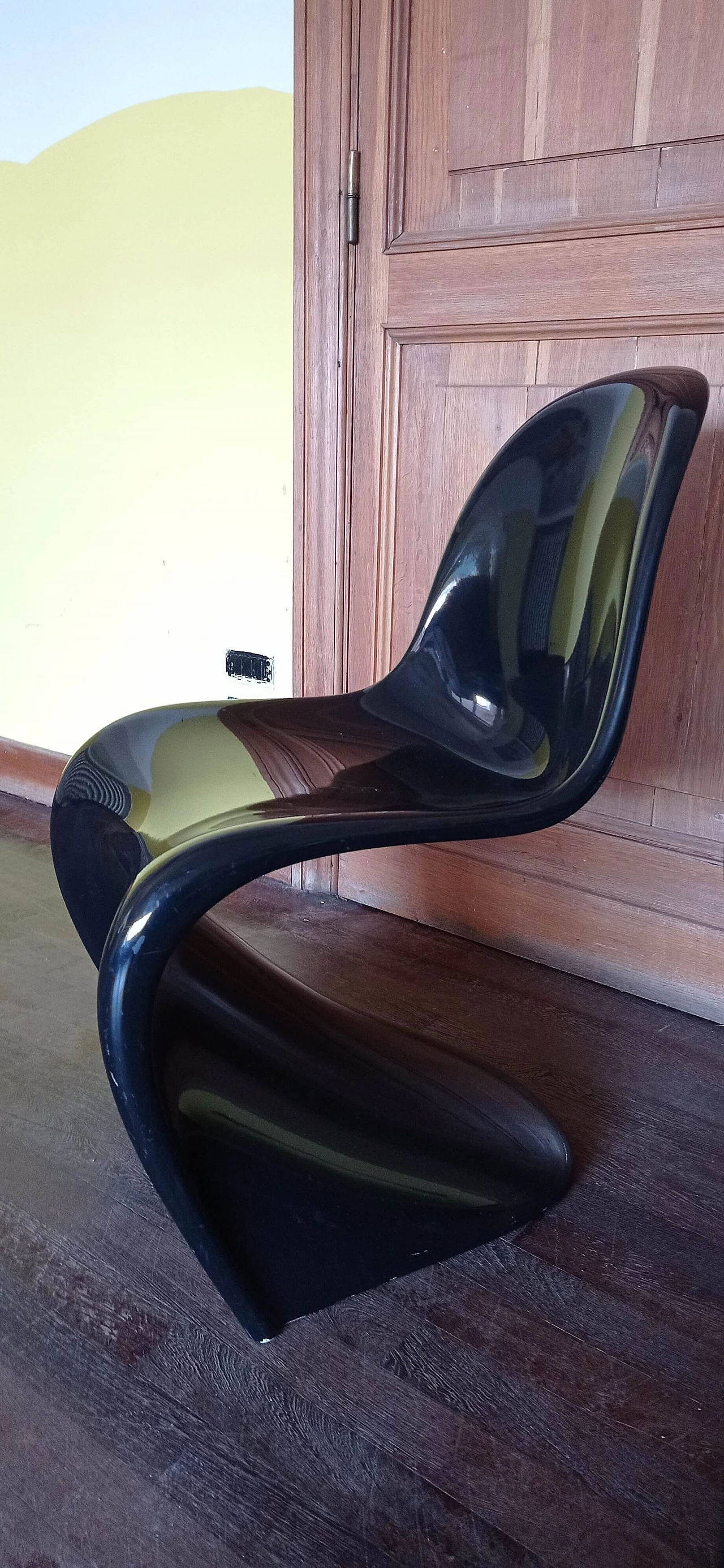 Coppia di sedie Verner Panton in schiuma poliuretanica lucida nera per Vitra, 2006 53