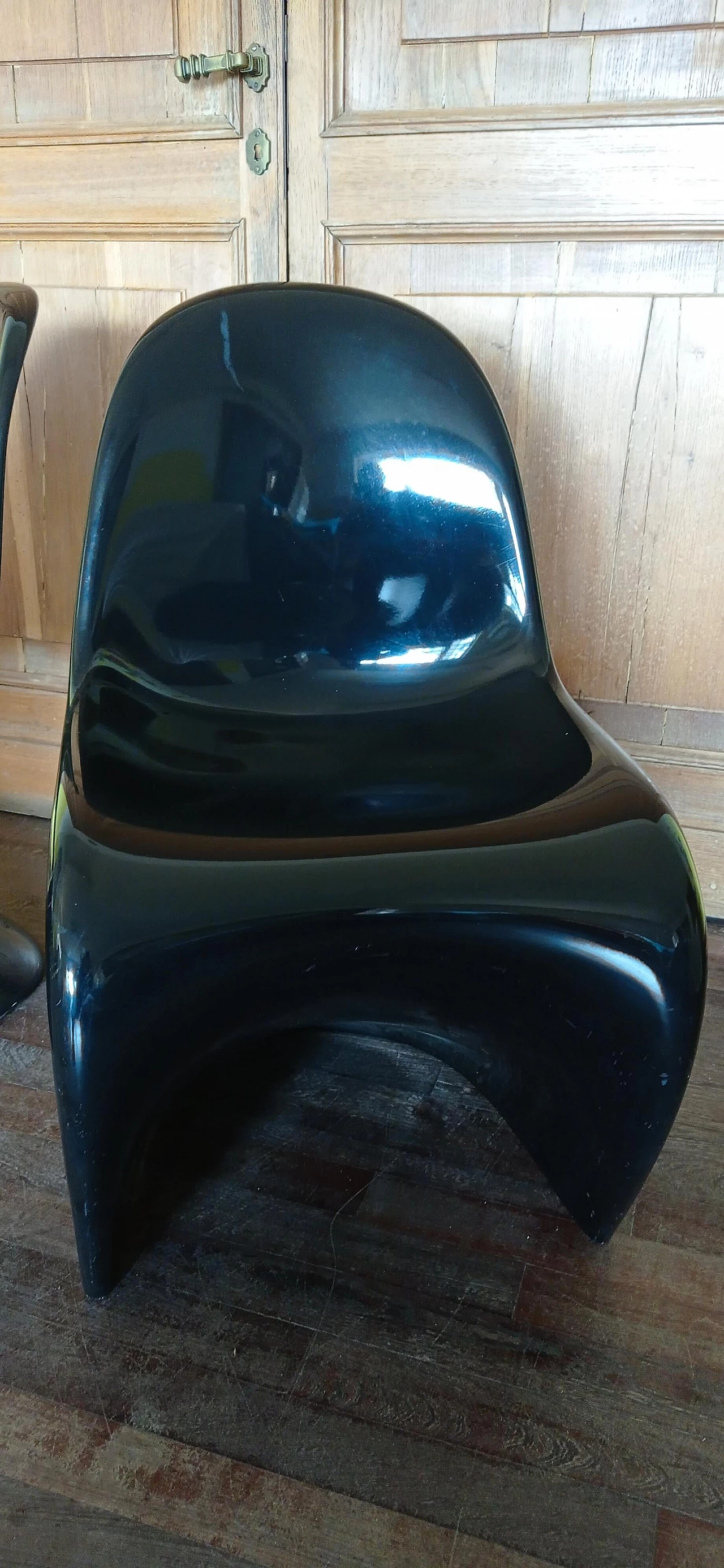 Coppia di sedie Verner Panton in schiuma poliuretanica lucida nera per Vitra, 2006 55