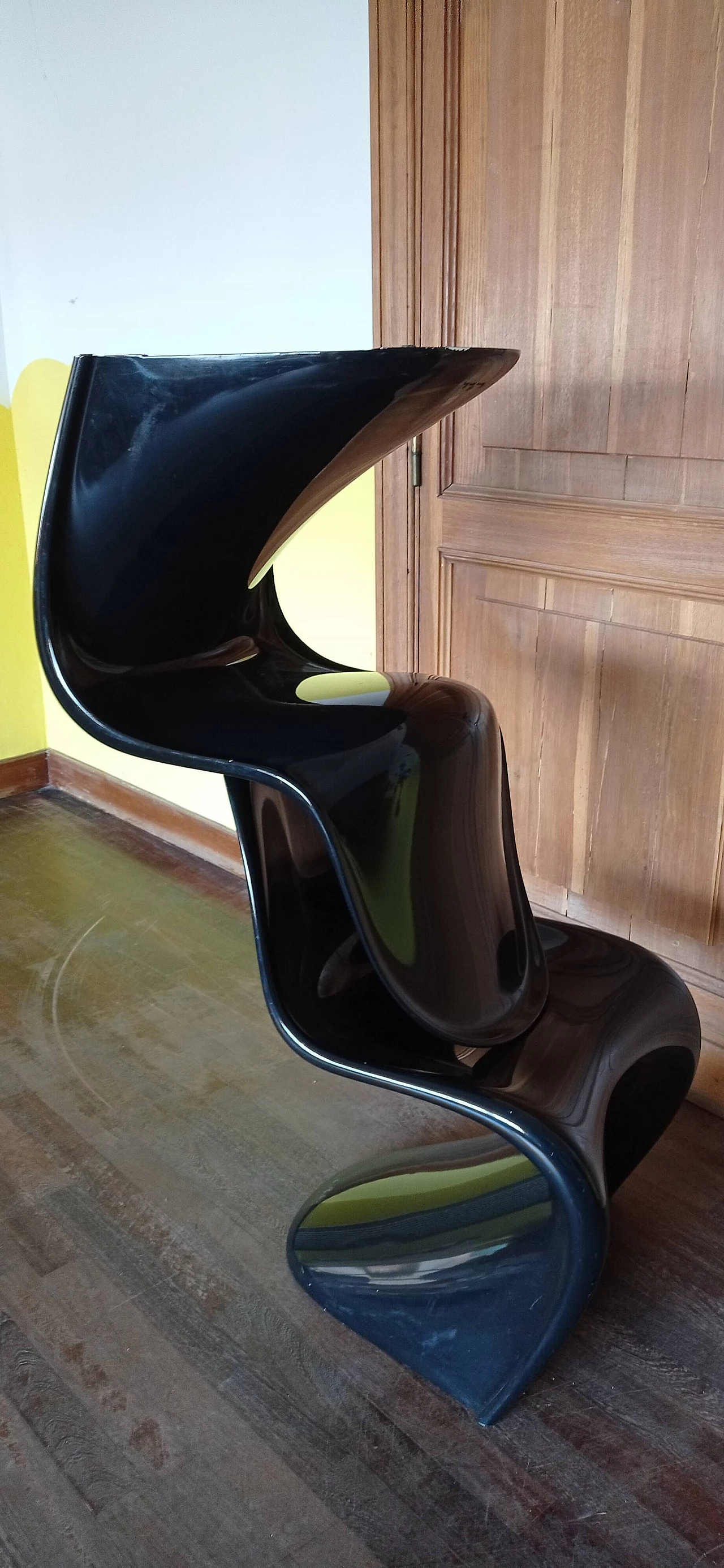 Coppia di sedie Verner Panton in schiuma poliuretanica lucida nera per Vitra, 2006 106