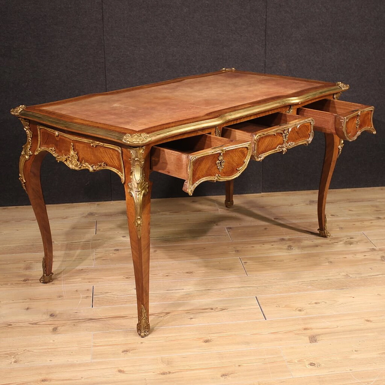 Louis XV style walnut veneered writing desk, early 20th century 8