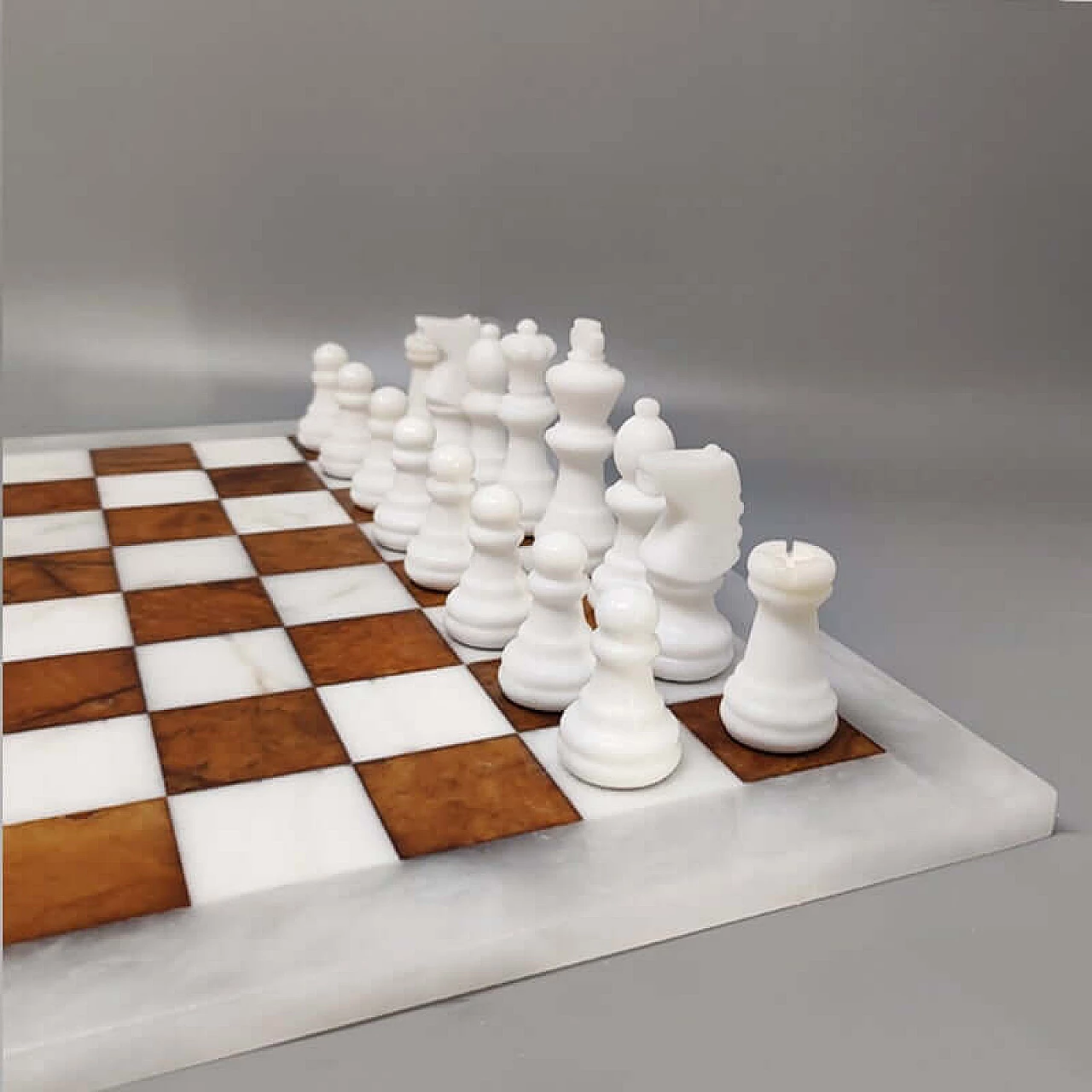 Scacchiera e scacchi in alabastro di Volterra marrone e bianco, anni '70 5