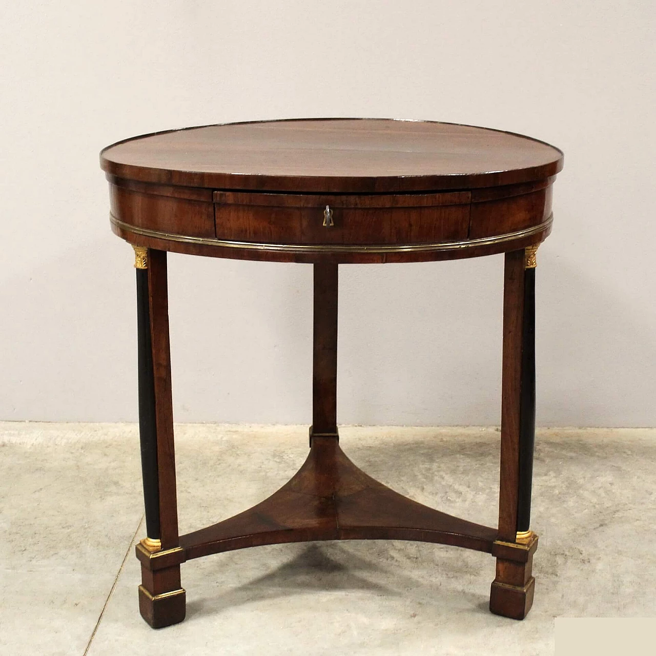 Empire coffee table in solid walnut and walnut veneer, early 19th century 2