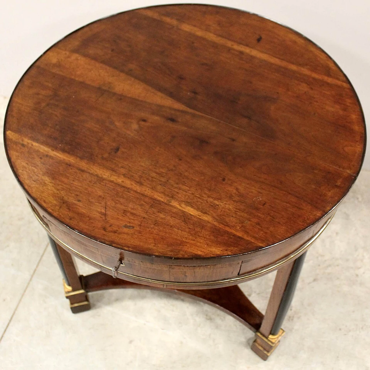 Empire coffee table in solid walnut and walnut veneer, early 19th century 8