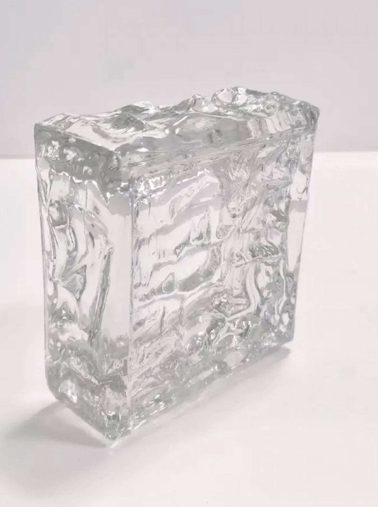 Square ashtray in thick moulded glass, 1960s 10