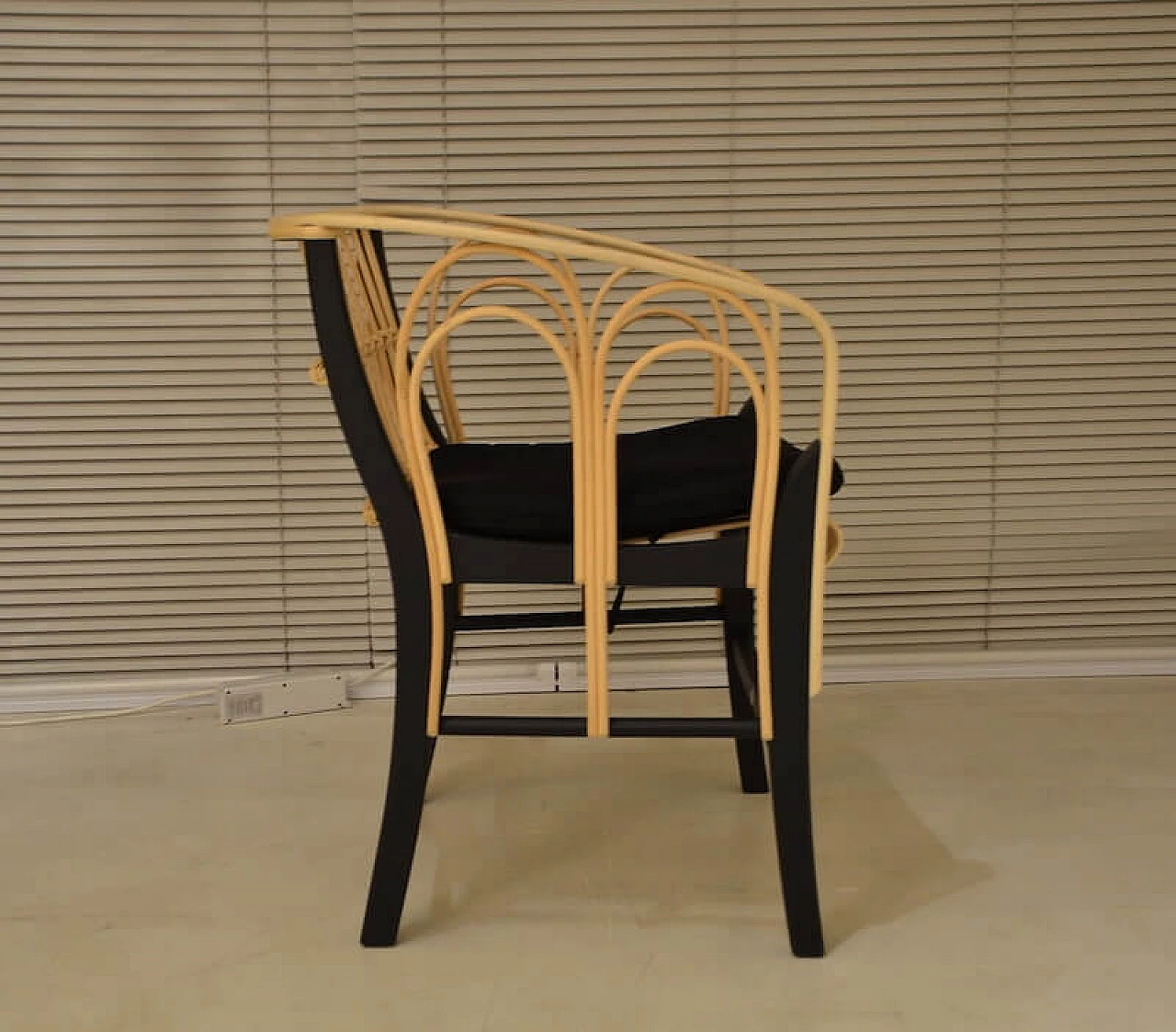 Coppia di poltrone Uragano di Vico Magistretti per De Padova, 2016 6