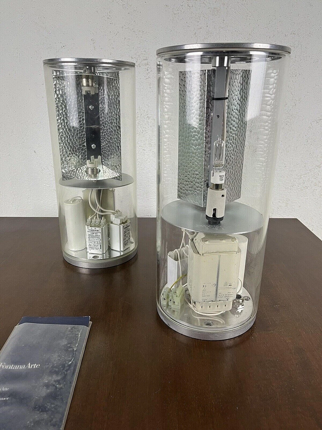 Coppia di lampade da tavolo Block 3095 di Fontana Arte, anni '80 9