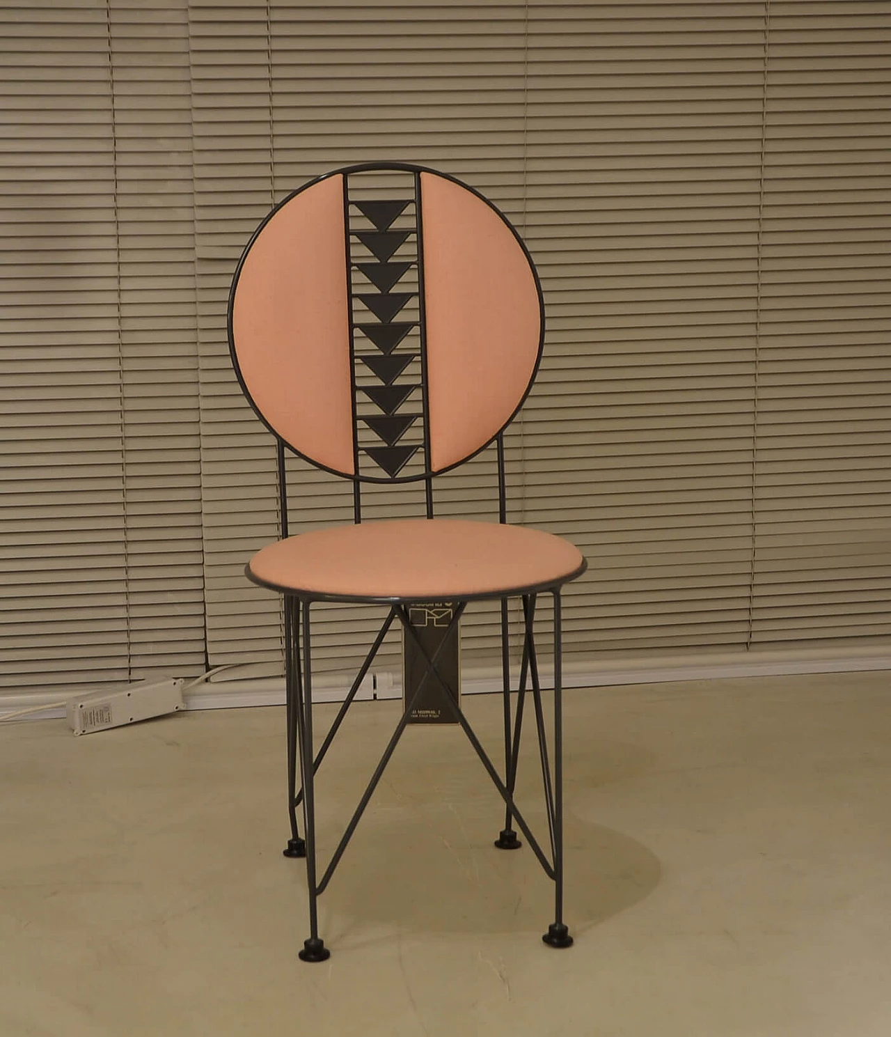 Tavolo Midway 3 e coppia di sedie Midway 2 di Frank Lloyd Wright per Cassina, 1986 7
