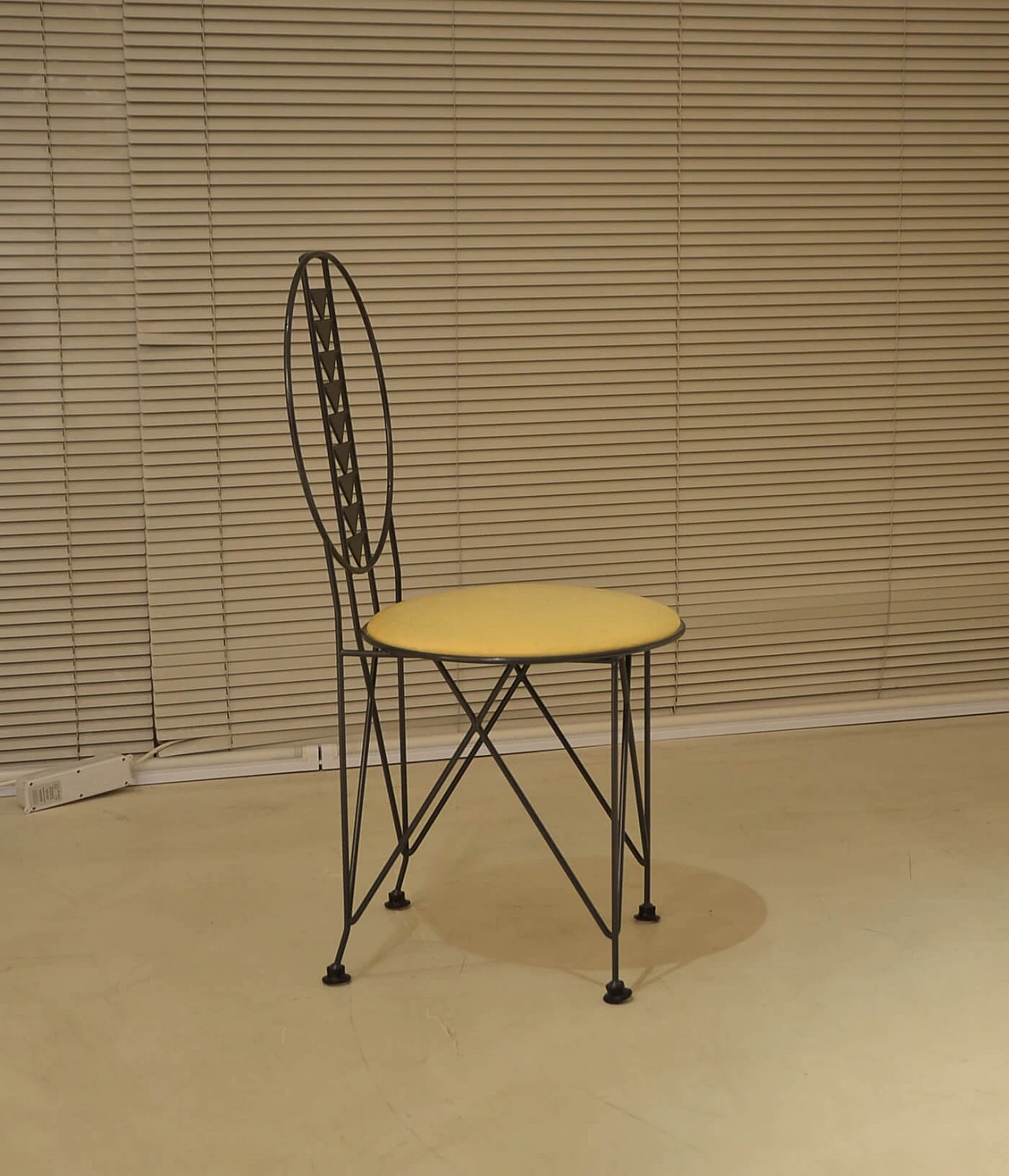 Tavolo Midway 3 e coppia di sedie Midway 2 di Frank Lloyd Wright per Cassina, 1986 8