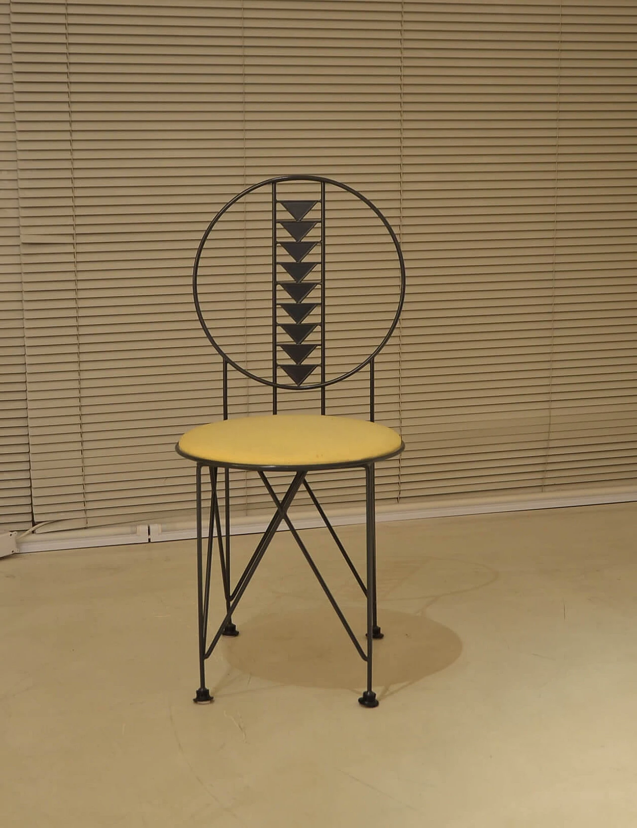 Tavolo Midway 3 e coppia di sedie Midway 2 di Frank Lloyd Wright per Cassina, 1986 9