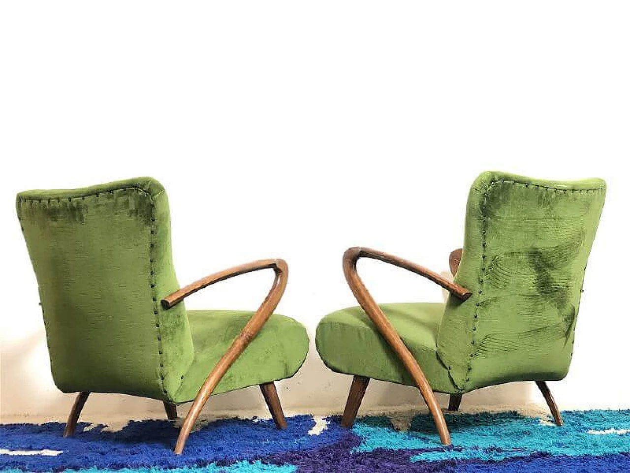 Pair of beechwood and green velvet armchairs by Paolo Buffa, 1940s 6