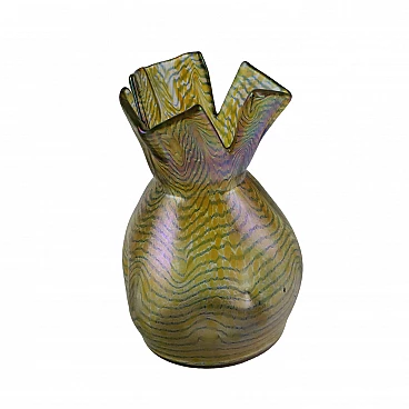 Vaso in vetro iridescente nello stile di Loetz, inizio '900
