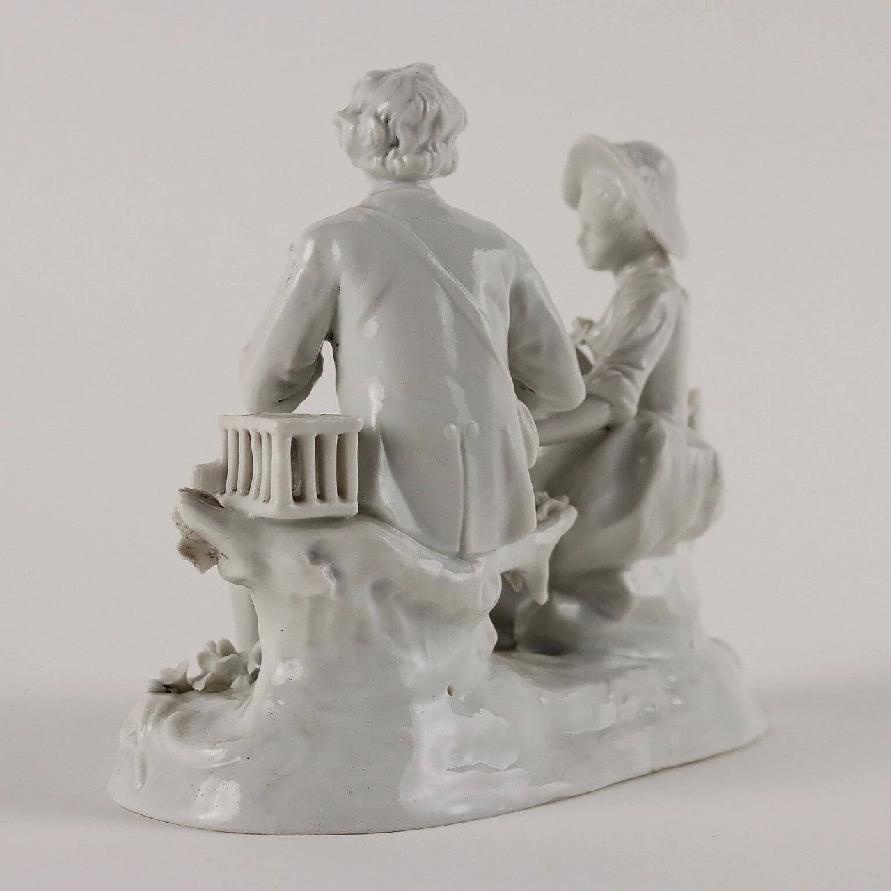 Lovers statuette in white Capodimonte porcelain 6