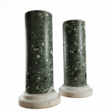 Coppia di colonne porta busto in marmo verde e bianco di Carrara, '800