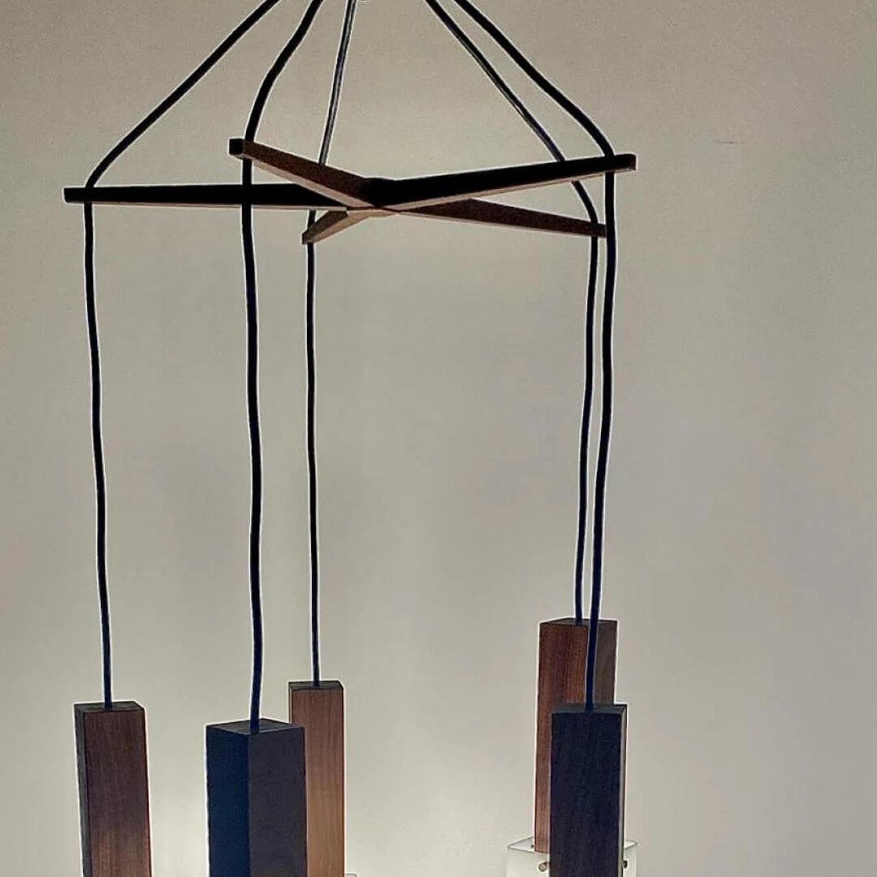 Five-light teak and acrylic chandelier by Guzzini, 1960s 12
