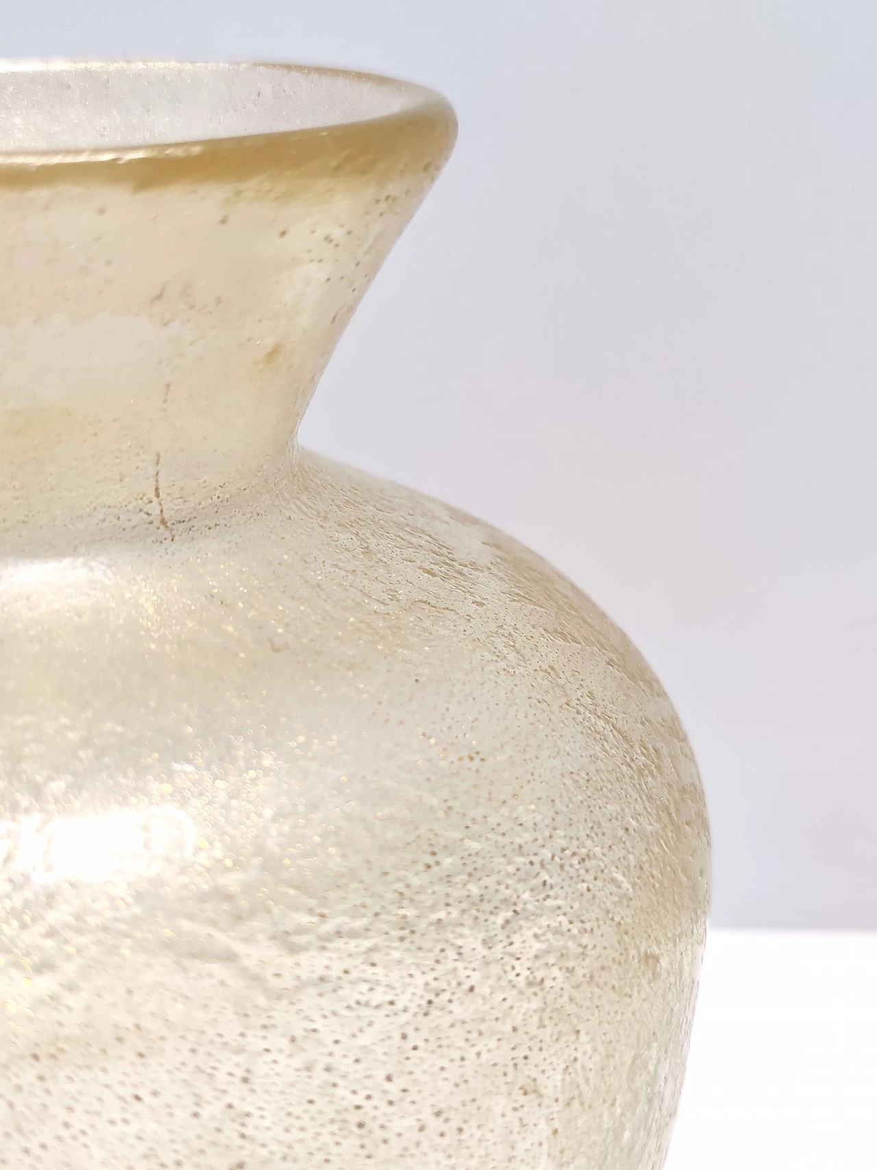 Vaso in vetro di Murano con screziature dorate di Seguso, anni '40 5
