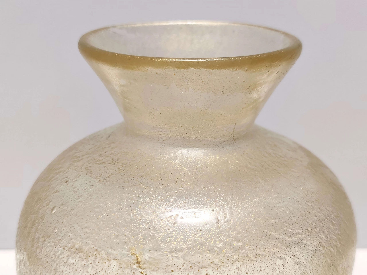 Vaso in vetro di Murano con screziature dorate di Seguso, anni '40 6
