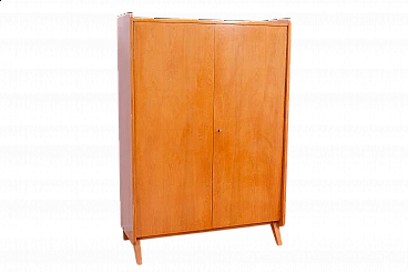 Armadio in faggio e compensato di František Jirák per Tatra Nábytok, anni '60