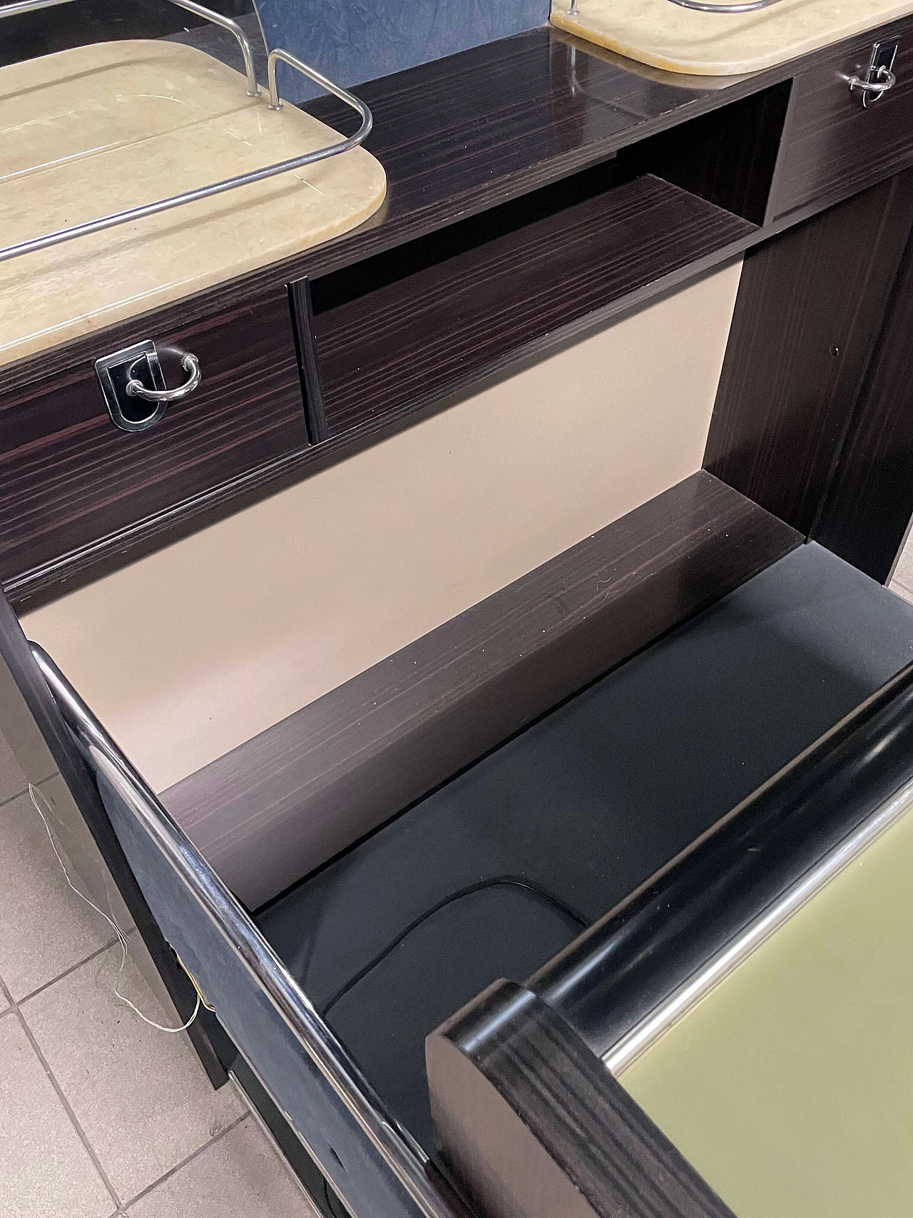 Mobile bar con bancone in legno, metallo e vetro, anni '70 10