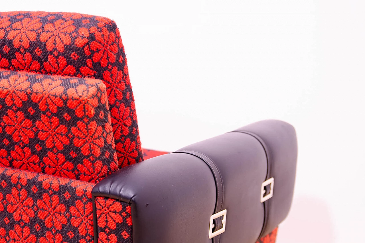 Coppia di poltrone cecoslovacche in similpelle e tessuto, anni '70 10