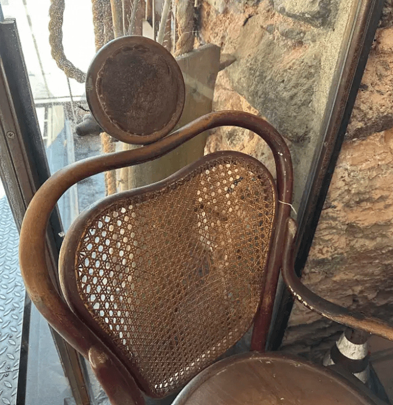 Tonet swivel barber's armchair in wood and wicker, early 20th century 3