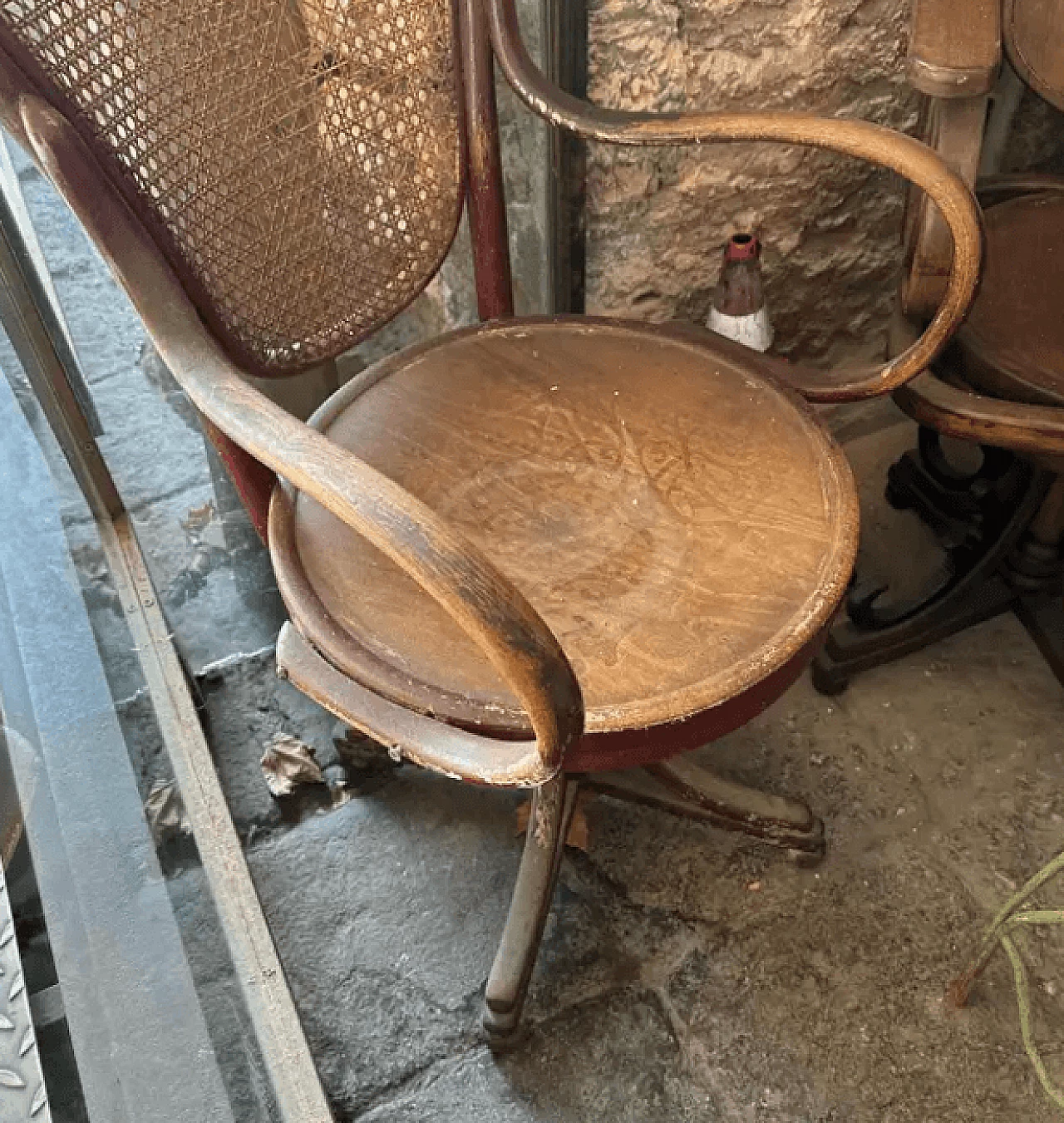 Tonet swivel barber's armchair in wood and wicker, early 20th century 5