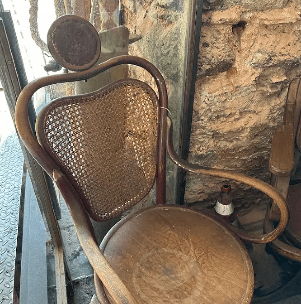Tonet swivel barber's armchair in wood and wicker, early 20th century 6
