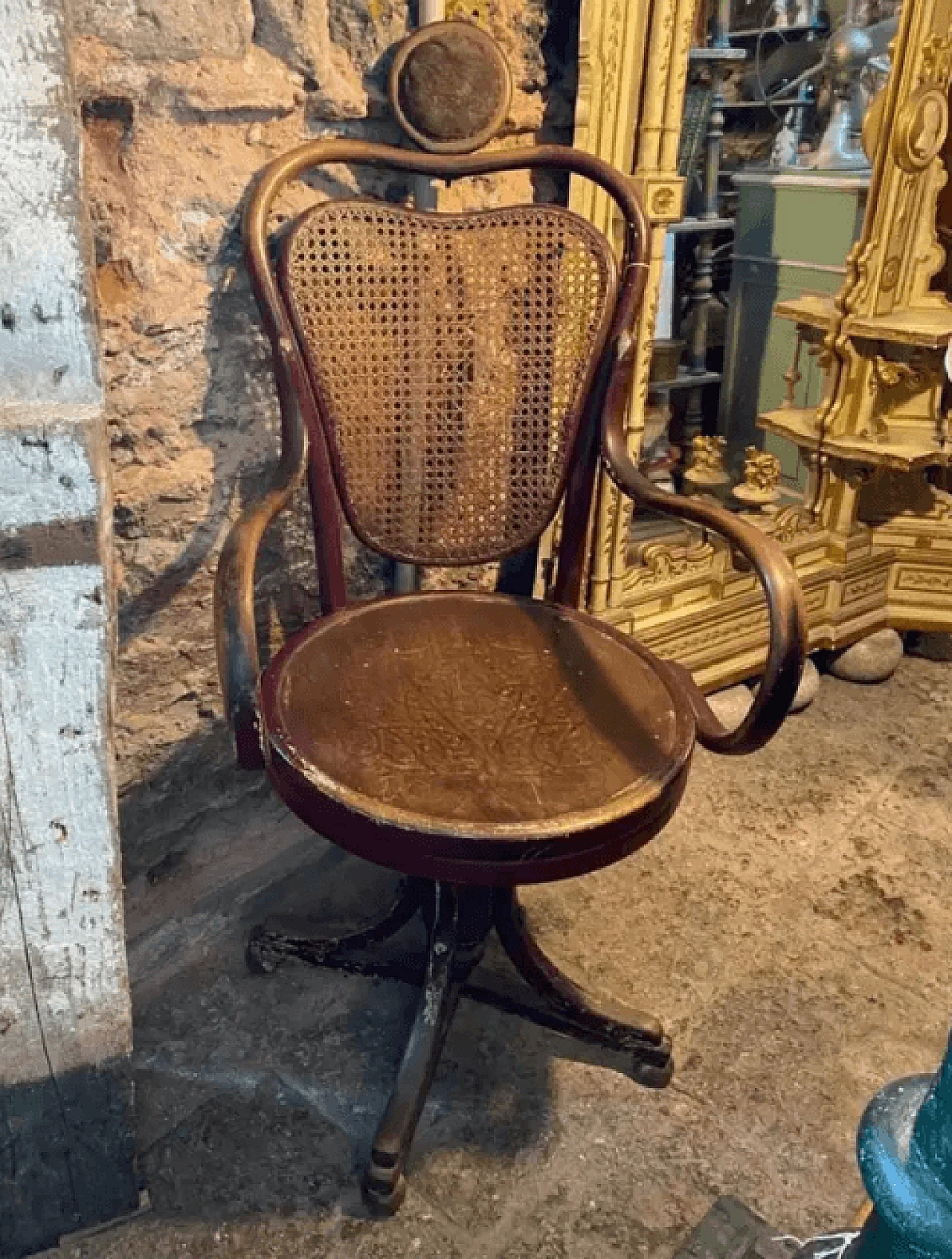 Tonet swivel barber's armchair in wood and wicker, early 20th century 12