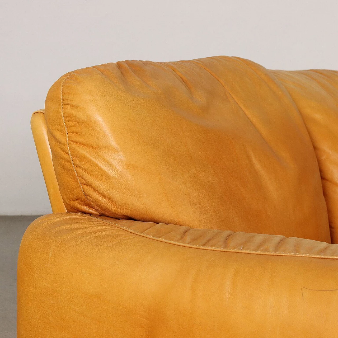Piumotto three-seater leather sofa by Arrigo Arrighi for Busnelli, 1980s 3