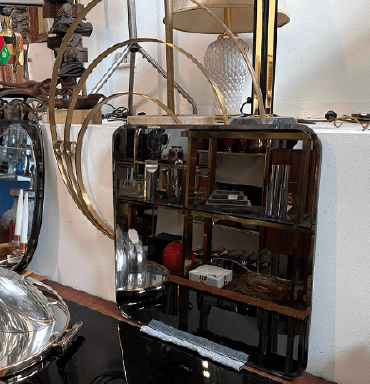 Specchio da parete in ottone stile Luciano Frigerio, anni '60 2