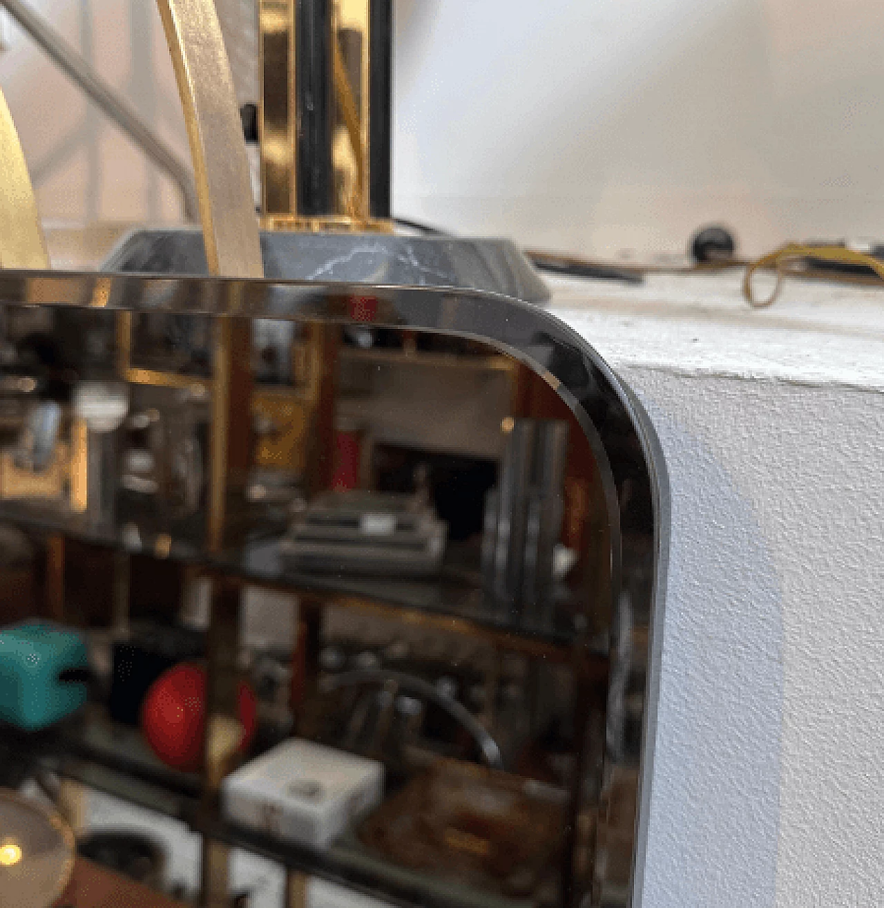 Specchio da parete in ottone stile Luciano Frigerio, anni '60 15