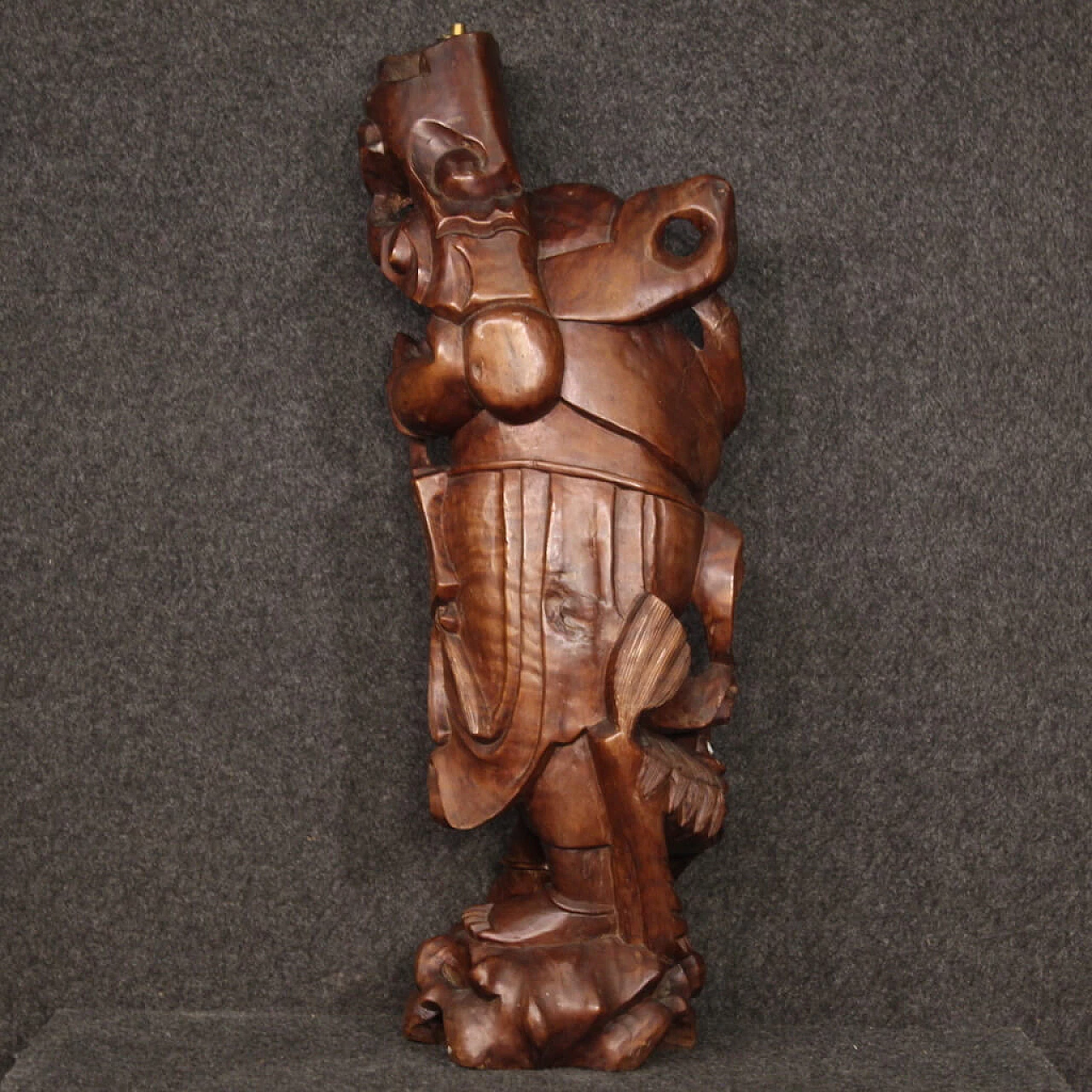 Figura con animale, scultura orientale in legno, anni '60 7