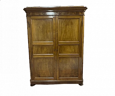 Armadio a due ante in noce massello, metà '800