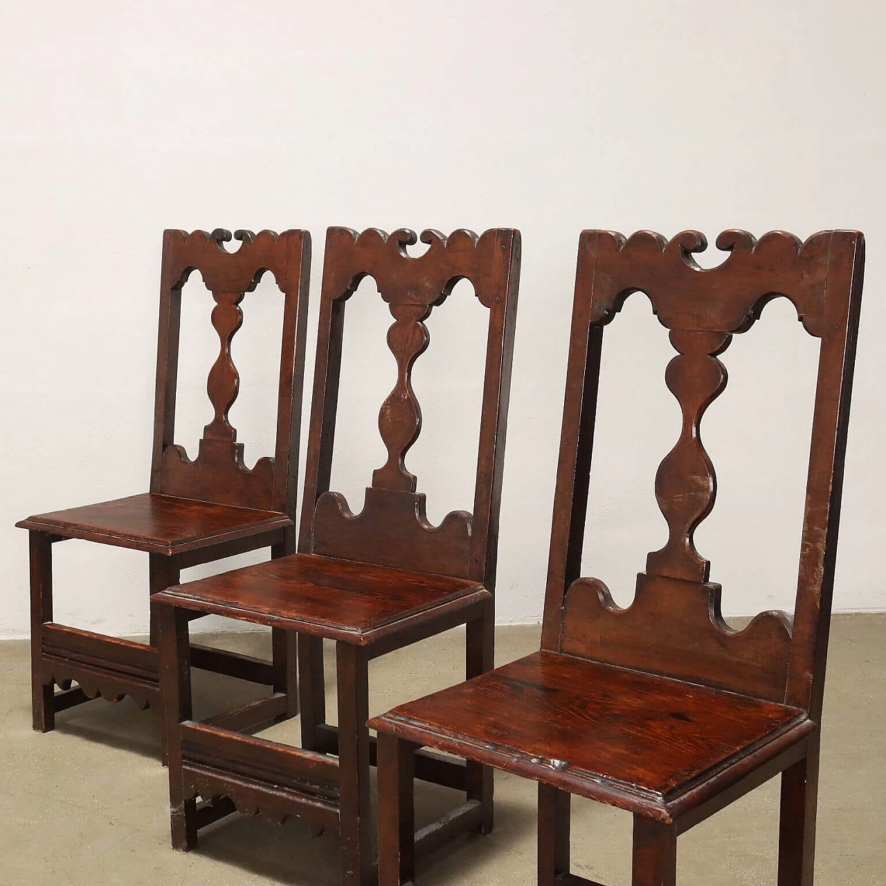 6 Neo-Renaissance beech and chestnut chairs, late 19th century 3