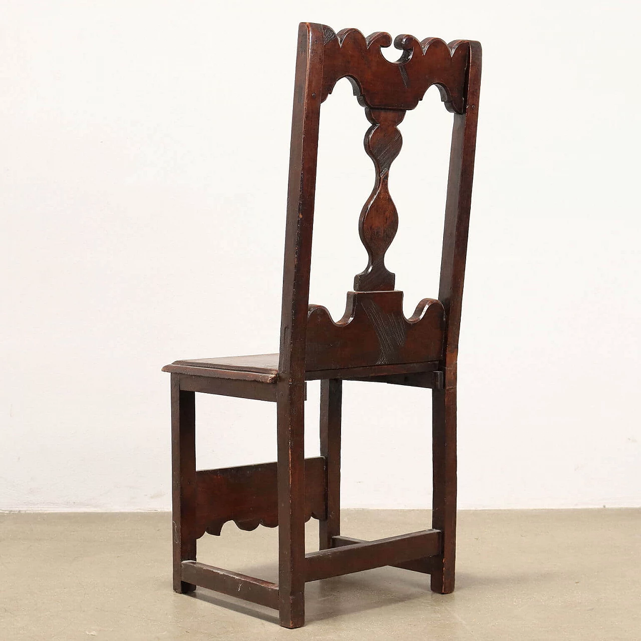 6 Neo-Renaissance beech and chestnut chairs, late 19th century 8