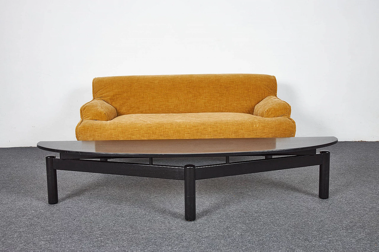 Sinbad sofa and coffee table by Vico Magistretti for Cassina, 1981 2