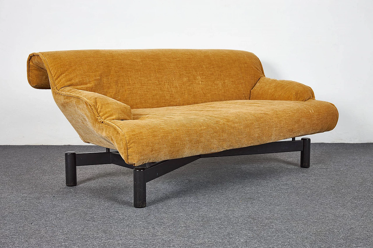Sinbad sofa and coffee table by Vico Magistretti for Cassina, 1981 5