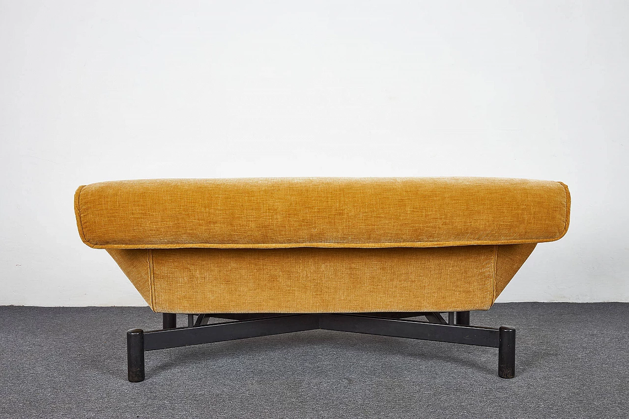 Sinbad sofa and coffee table by Vico Magistretti for Cassina, 1981 7