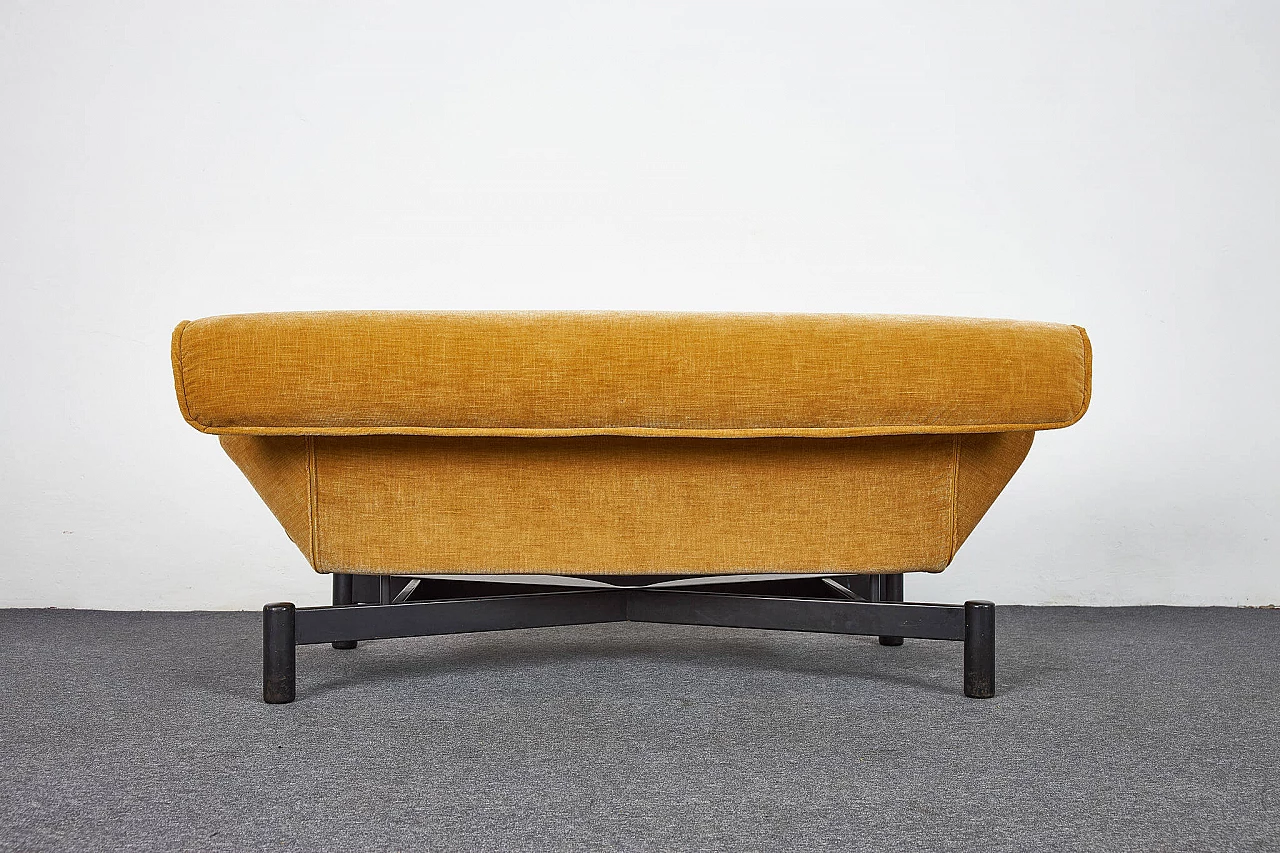 Sinbad sofa and coffee table by Vico Magistretti for Cassina, 1981 9