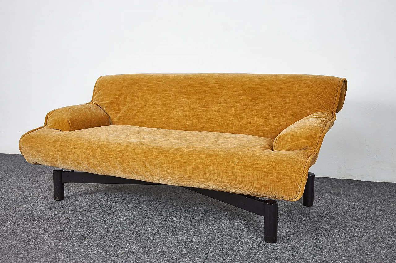 Sinbad sofa and coffee table by Vico Magistretti for Cassina, 1981 10