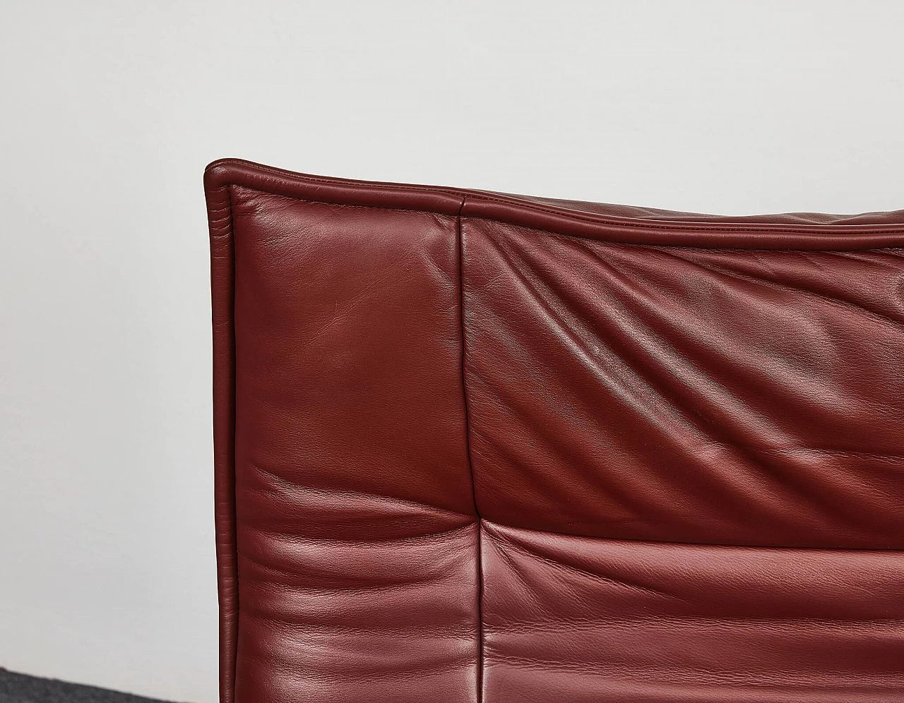 Veranda leather sofa and armchair by Vico Magistretti for Cassina, 1980s 10