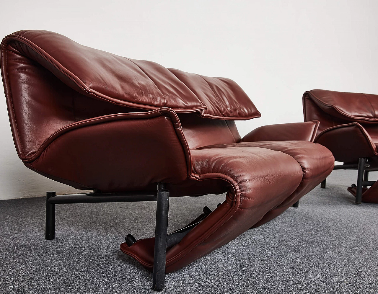 Veranda leather sofa and armchair by Vico Magistretti for Cassina, 1980s 14
